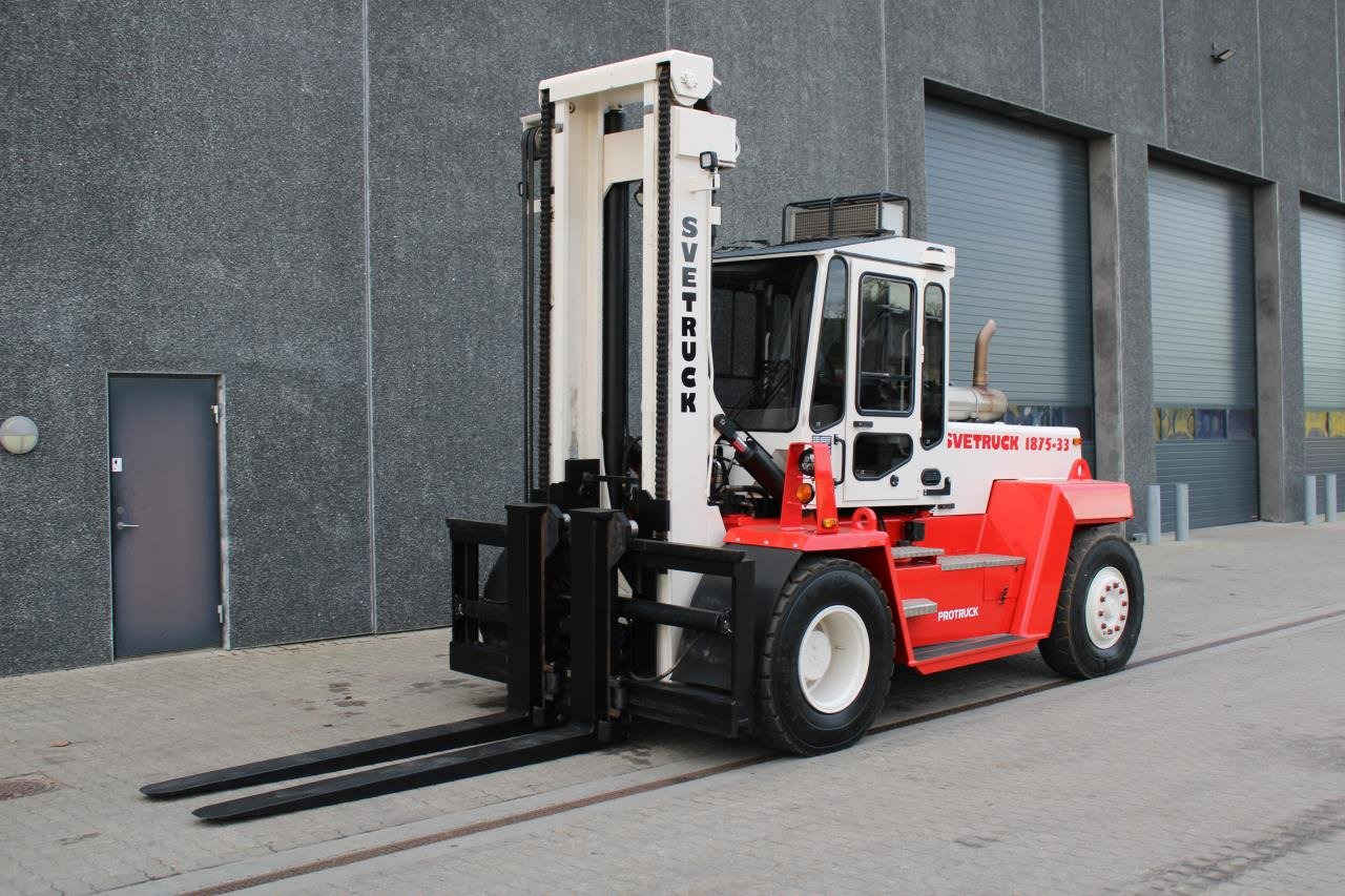 SveTruck 1875-33 - Empilhadeira a diesel: foto 2 SveTruck 1875-33 - Empilhadeira a diesel: foto 2