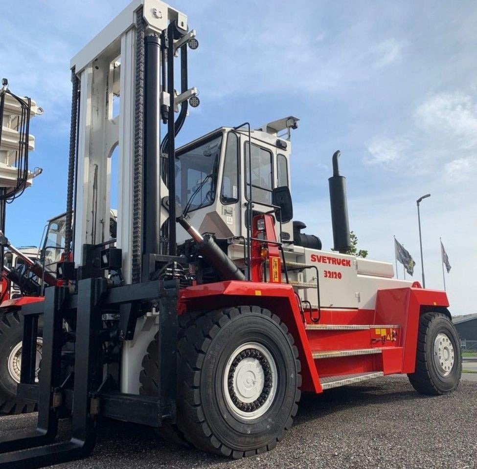 SveTruck 32120-50 - Empilhadeira a diesel: foto 2 SveTruck 32120-50 - Empilhadeira a diesel: foto 2