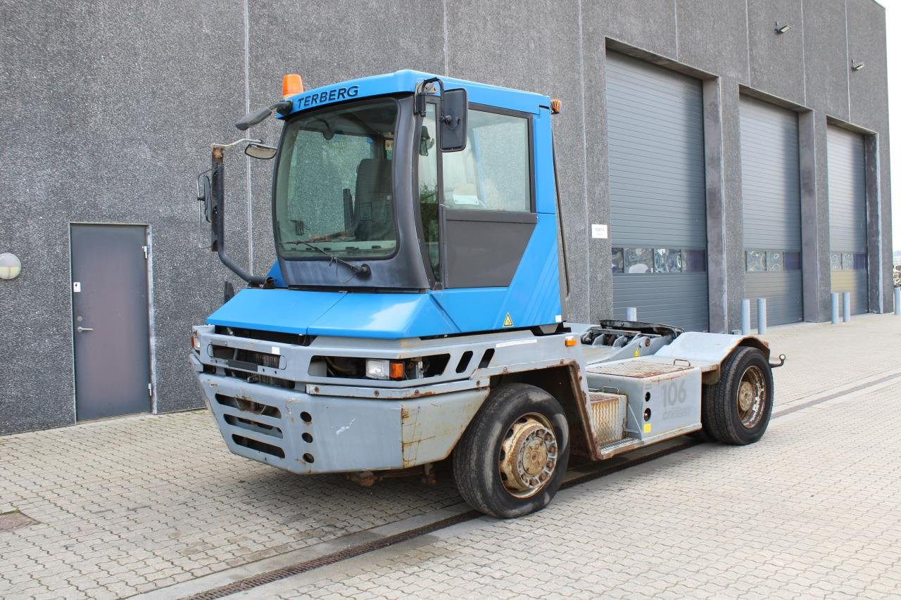 Terberg RT222 - Tractor de terminal: foto 2 Terberg RT222 - Tractor de terminal: foto 2