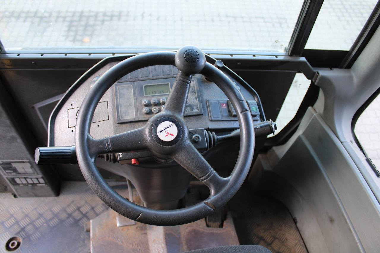 Terberg RT282 - Tractor de terminal: foto 4 Terberg RT282 - Tractor de terminal: foto 4