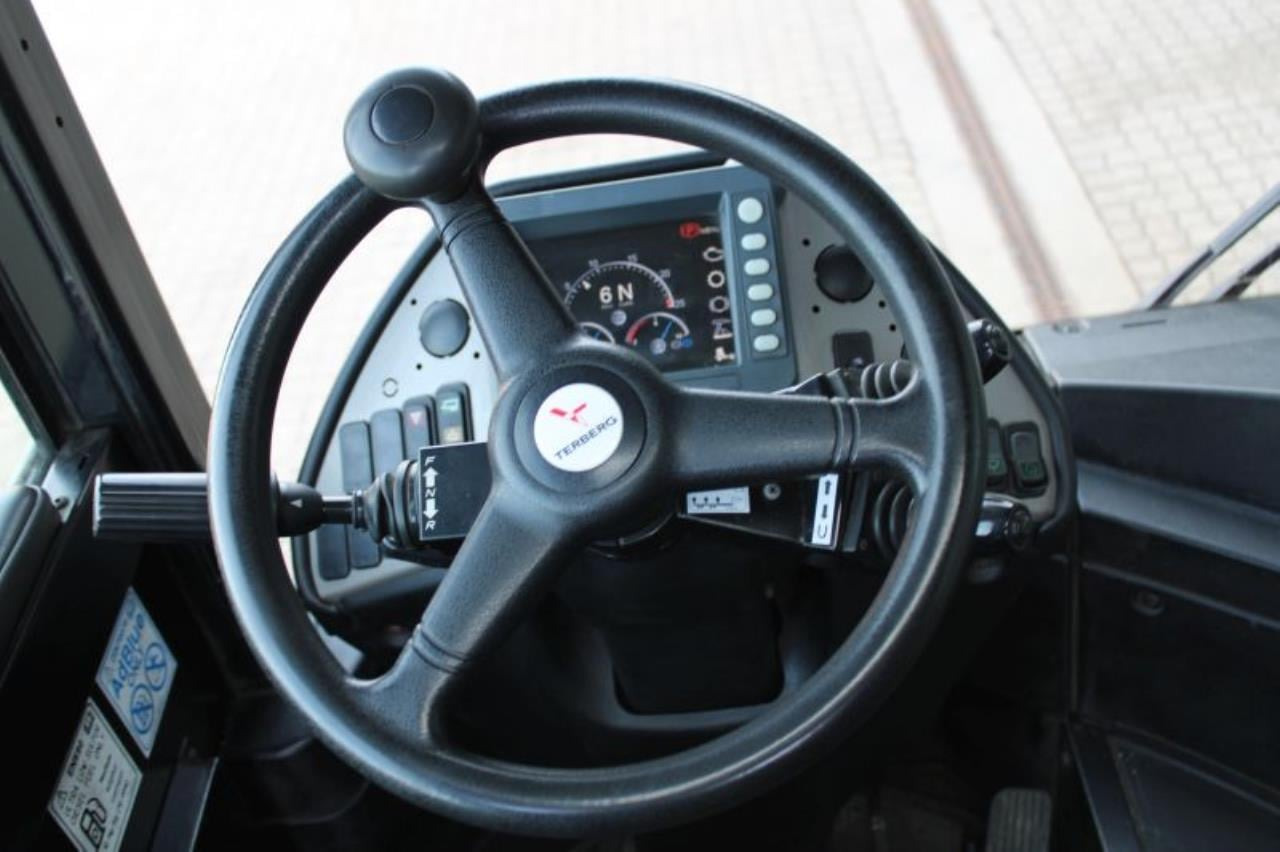 Terberg RT283 - Tractor de terminal: foto 4 Terberg RT283 - Tractor de terminal: foto 4