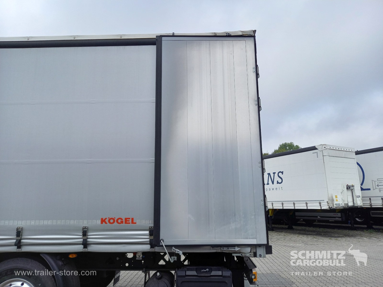 KOEGEL Auflieger Curtainsider Coil - Semi-reboque de lona: foto 3 KOEGEL Auflieger Curtainsider Coil - Semi-reboque de lona: foto 3
