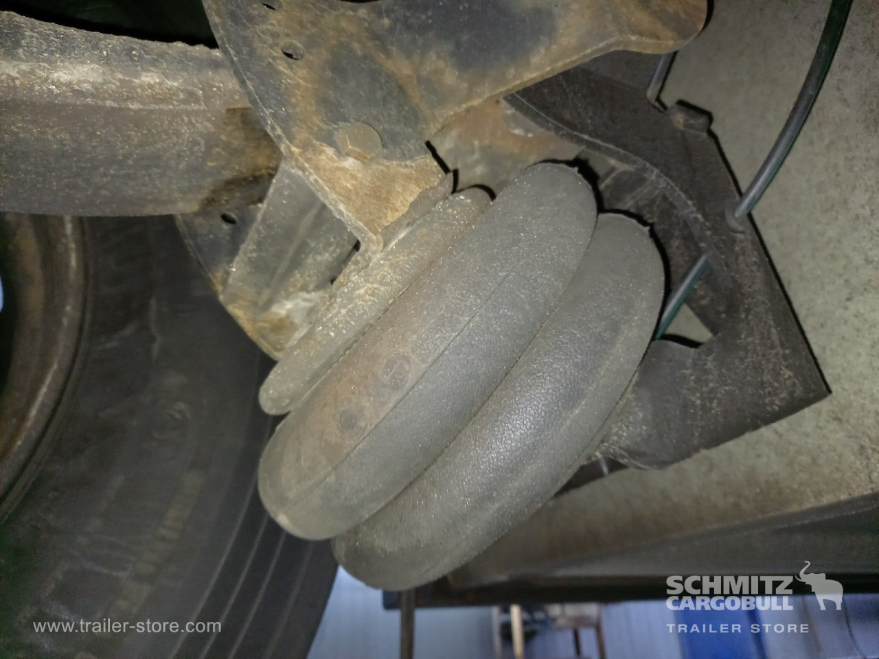 SCHMITZ Auflieger Tiefkühler Standard Double deck - Semi-reboque isotérmico: foto 3 SCHMITZ Auflieger Tiefkühler Standard Double deck - Semi-reboque isotérmico: foto 3