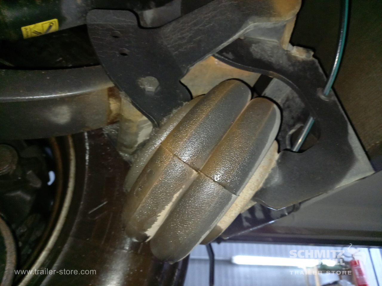 SCHMITZ Auflieger Tiefkühler Standard Double deck - Semi-reboque isotérmico: foto 3 SCHMITZ Auflieger Tiefkühler Standard Double deck - Semi-reboque isotérmico: foto 3