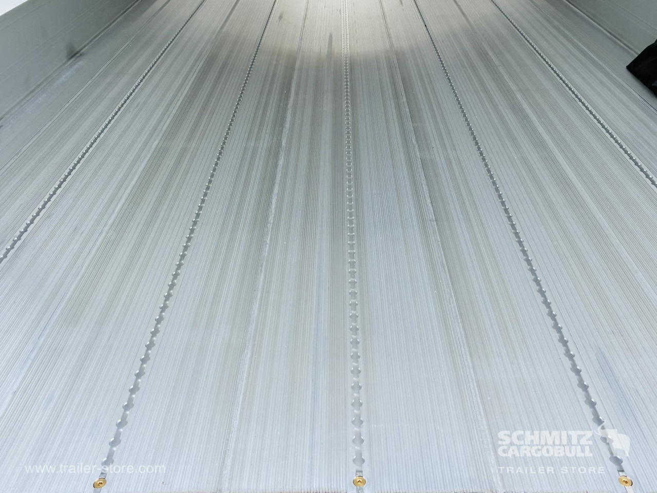 SCHMITZ Auflieger Tiefkühler Standard Taillift - Semi-reboque isotérmico: foto 3 SCHMITZ Auflieger Tiefkühler Standard Taillift - Semi-reboque isotérmico: foto 3