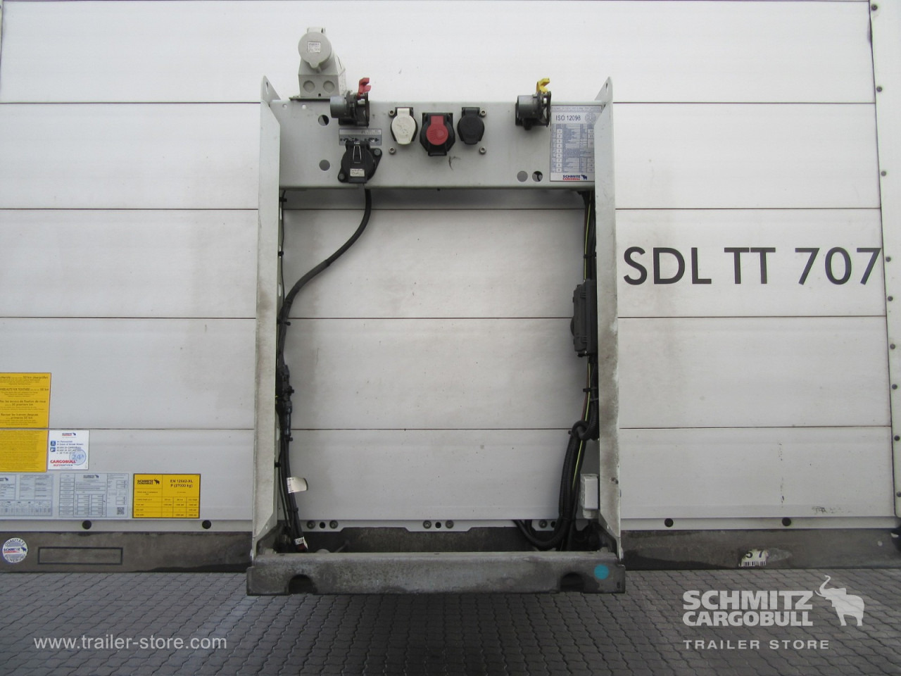 SCHMITZ Auflieger Trockenfrachtkoffer Standard Taillift - Semi-reboque furgão: foto 5 SCHMITZ Auflieger Trockenfrachtkoffer Standard Taillift - Semi-reboque furgão: foto 5