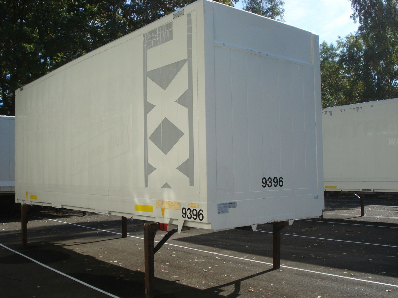 Krone WK 7,7 STG Kleider Textil Jumbo C 7,82 - Reboque furgão: foto 2 Krone WK 7,7 STG Kleider Textil Jumbo C 7,82 - Reboque furgão: foto 2