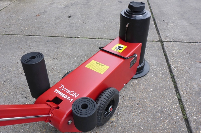 TPH60T-1 Air hydraulic jack 60 Tons - Equipamento para oficina: foto 3 TPH60T-1 Air hydraulic jack 60 Tons - Equipamento para oficina: foto 3