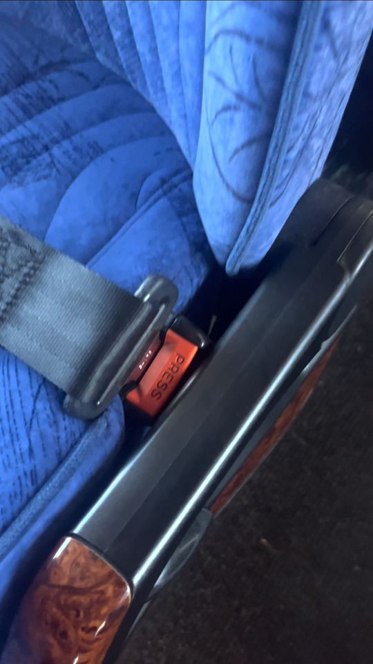 Autocarro Iveco New Domino euro 5 (WC-KLIMA-57SEATS-NEW TYRES-ALCOA WHEELS): foto 8 Autocarro Iveco New Domino euro 5 (WC-KLIMA-57SEATS-NEW TYRES-ALCOA WHEELS): foto 8