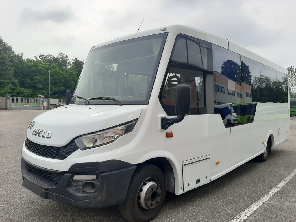 N.1 IVECO INDCAR MOBI – Anno 2015 - Autocarro: foto 3 N.1 IVECO INDCAR MOBI – Anno 2015 - Autocarro: foto 3