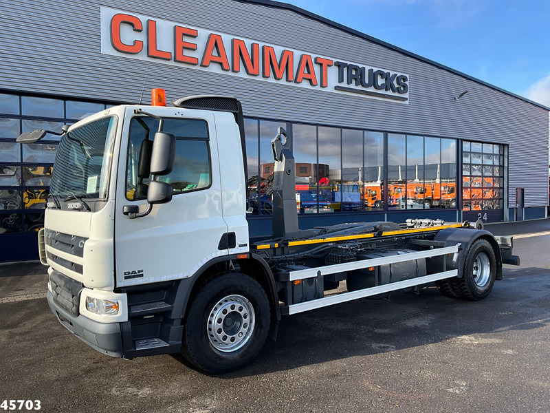 DAF FA 65 CF 250 Manual 20 Ton haakarmsysteem - Camião polibenne: foto 2 DAF FA 65 CF 250 Manual 20 Ton haakarmsysteem - Camião polibenne: foto 2