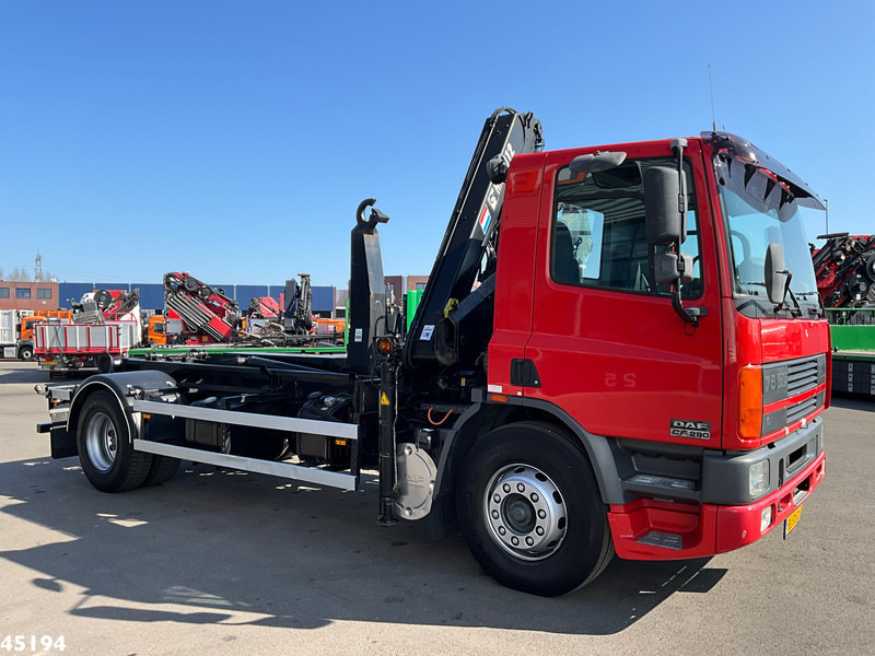 DAF FA 75.290 ATI Hiab 11 Tonmeter laadkraan Just 84.508 km! - Camião polibenne, Camião grua: foto 4 DAF FA 75.290 ATI Hiab 11 Tonmeter laadkraan Just 84.508 km! - Camião polibenne, Camião grua: foto 4