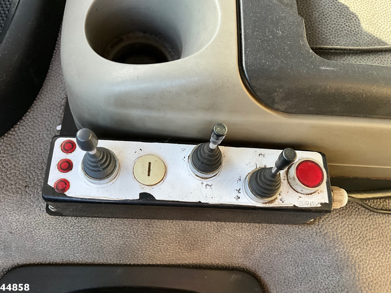 Camião multibenne DAF FAN 85 CF 360 Manual VDL 18 Ton portaalarmsysteem: foto 17 Camião multibenne DAF FAN 85 CF 360 Manual VDL 18 Ton portaalarmsysteem: foto 17