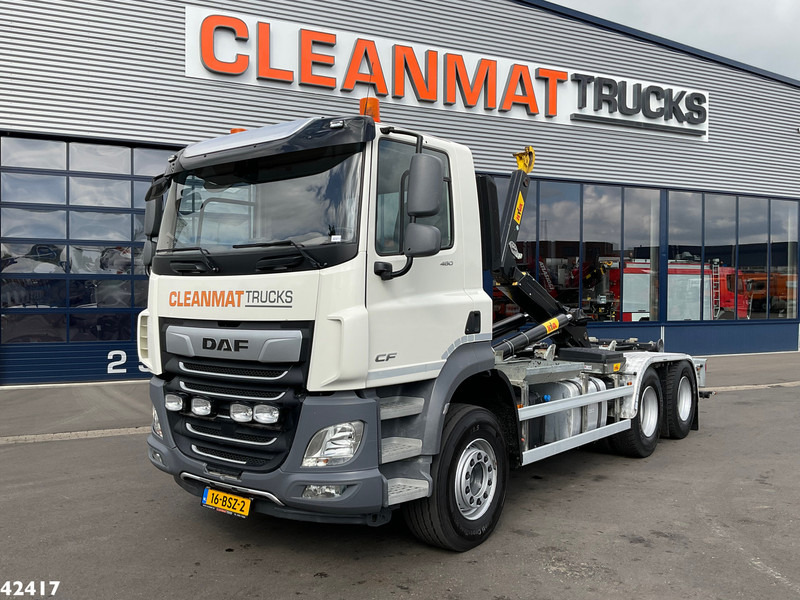 DAF FAT CF 480 6x4 Hyvalift 20 Ton haakarmsysteem - Camião polibenne: foto 1 DAF FAT CF 480 6x4 Hyvalift 20 Ton haakarmsysteem - Camião polibenne: foto 1
