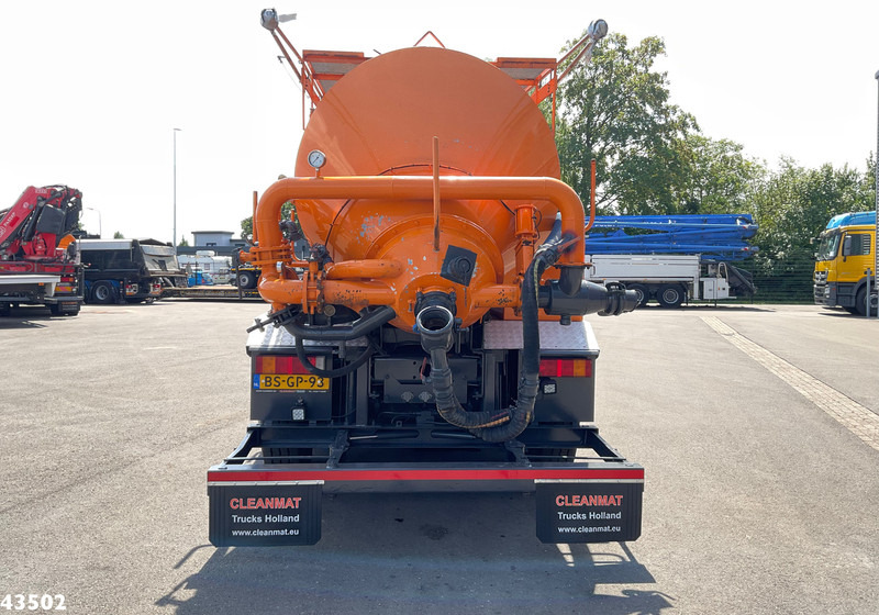 DAF FAX 85 CF 340 Droge stoffen blaas installatie Just 21.613 km! - Caminhão limpa fossa: foto 4 DAF FAX 85 CF 340 Droge stoffen blaas installatie Just 21.613 km! - Caminhão limpa fossa: foto 4