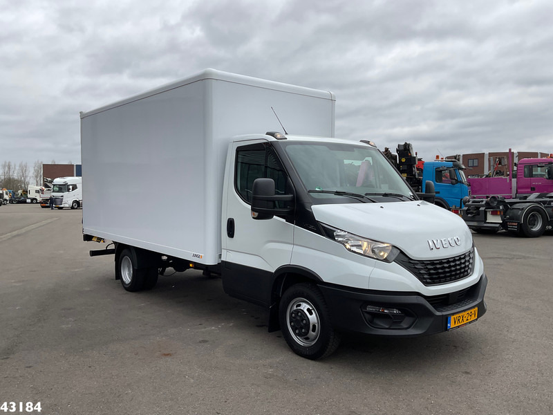 Iveco Daily 35C16 2.3 met laadklep - Camião furgão: foto 2 Iveco Daily 35C16 2.3 met laadklep - Camião furgão: foto 2
