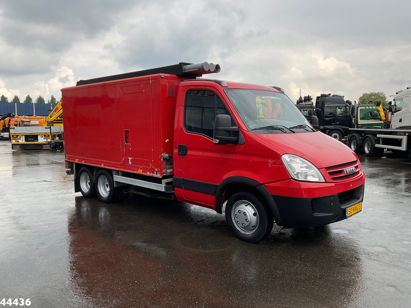 Iveco Daily 40C18 + Veldhuizen oplegger ROM Hogedrukinstallatie - Caminhão limpa fossa: foto 3 Iveco Daily 40C18 + Veldhuizen oplegger ROM Hogedrukinstallatie - Caminhão limpa fossa: foto 3