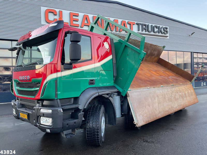 Iveco Trakker AT340T50 8x4 Euro 6 Kipper 16m³ - Camião basculante: foto 2 Iveco Trakker AT340T50 8x4 Euro 6 Kipper 16m³ - Camião basculante: foto 2