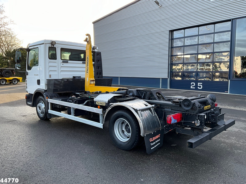 MAN TGL 12.250 Palfinger haakarmsysteem - Camião polibenne: foto 4 MAN TGL 12.250 Palfinger haakarmsysteem - Camião polibenne: foto 4