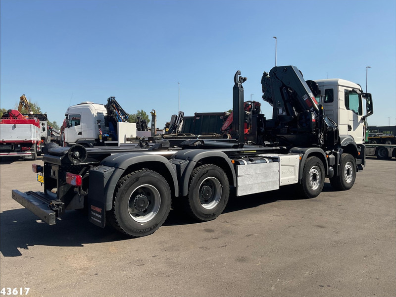 MAN TGS 32.470 8x4 Euro 6 Hiab 22 Tonmeter laadkraan Just 68.765 Km! - Camião grua: foto 4 MAN TGS 32.470 8x4 Euro 6 Hiab 22 Tonmeter laadkraan Just 68.765 Km! - Camião grua: foto 4