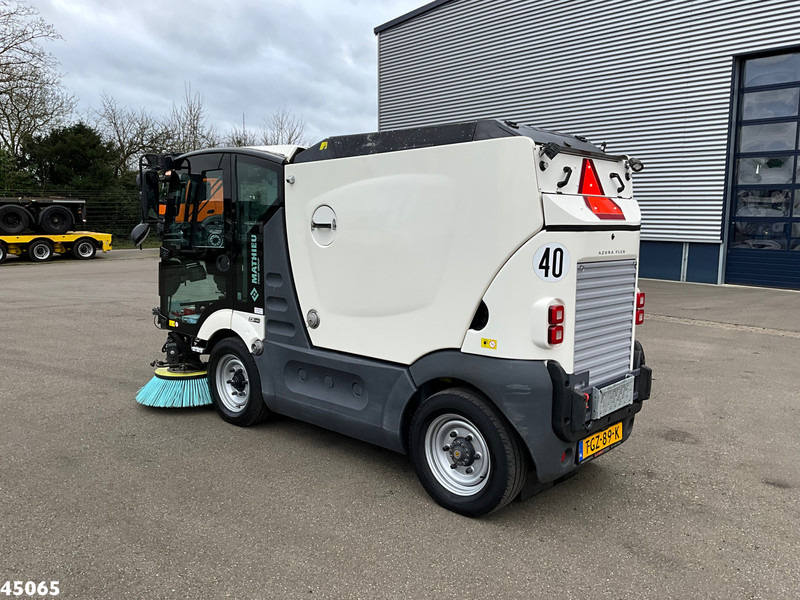 Leasing de Mathieu MC 210 Azura Flex Euro 6 Just 8.800 km! Mathieu MC 210 Azura Flex Euro 6 Just 8.800 km!: foto 7 Leasing de Mathieu MC 210 Azura Flex Euro 6 Just 8.800 km! Mathieu MC 210 Azura Flex Euro 6 Just 8.800 km!: foto 7