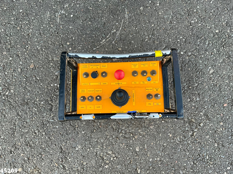 Caminhão limpa fossa Mercedes-Benz Actros 3336 6x4 RSP Saugbagger 7m³: foto 11 Caminhão limpa fossa Mercedes-Benz Actros 3336 6x4 RSP Saugbagger 7m³: foto 11