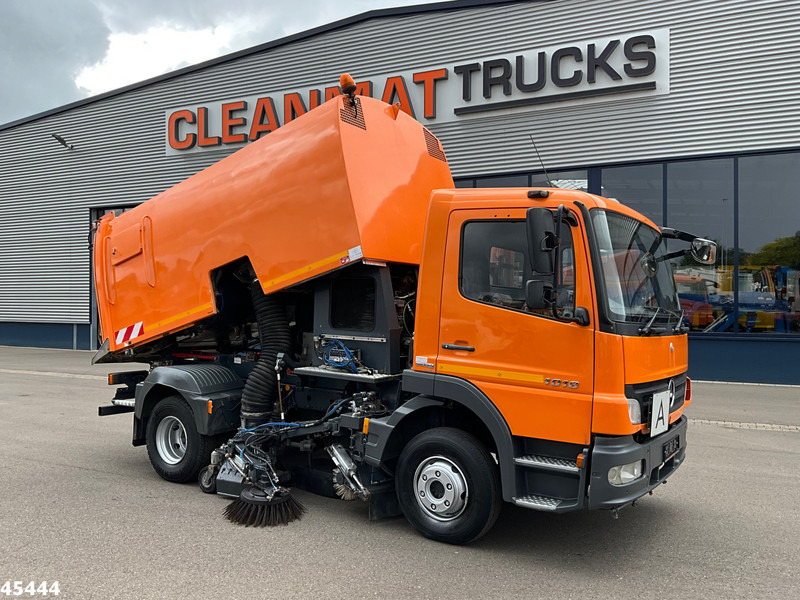 Mercedes-Benz Atego 1018 Brock Left and right sweeper Just 141.848 km! - Varredora urbana: foto 1 Mercedes-Benz Atego 1018 Brock Left and right sweeper Just 141.848 km! - Varredora urbana: foto 1