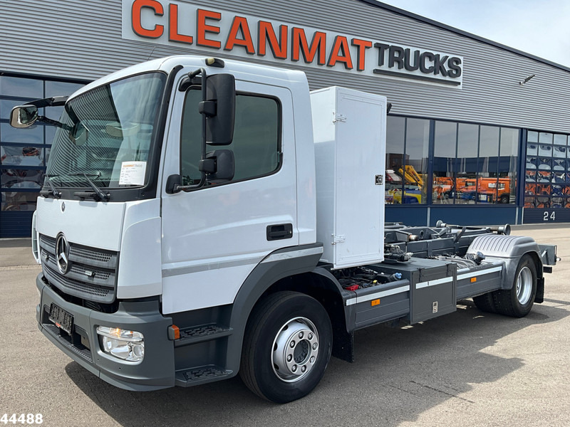 Mercedes-Benz Atego 1218 Euro 6 Manual 7 Ton haakarmsysteem - Camião polibenne: foto 2 Mercedes-Benz Atego 1218 Euro 6 Manual 7 Ton haakarmsysteem - Camião polibenne: foto 2