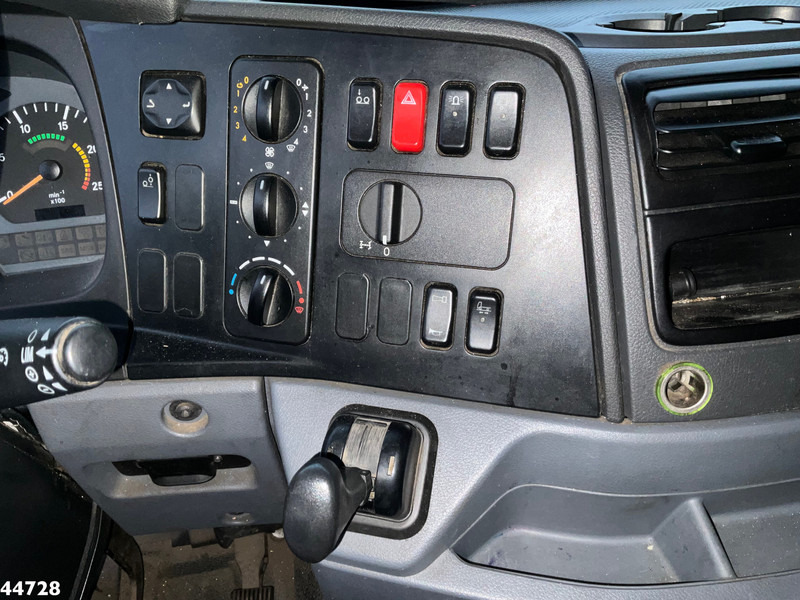 Camião furgão Mercedes-Benz Axor 2636 6x2 Dhollandia laadklep Just 265.901 km!: foto 16
