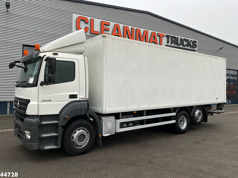 Mercedes-Benz Axor 2636 6x2 Dhollandia laadklep Just 265.901 km! - Camião furgão: foto 3 Mercedes-Benz Axor 2636 6x2 Dhollandia laadklep Just 265.901 km! - Camião furgão: foto 3