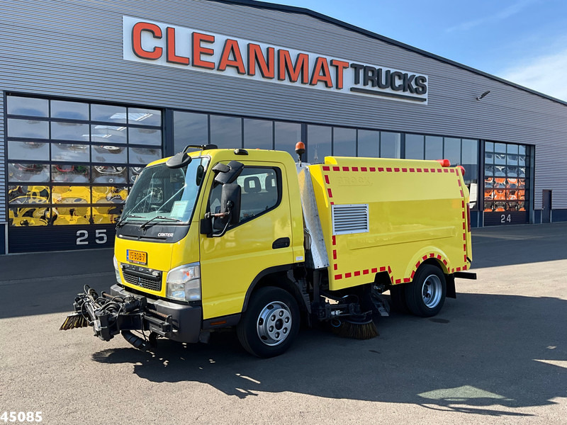 Mitsubishi Canter 7C15 Brock sweeper Just 94.095 km! - Varredora urbana: foto 3 Mitsubishi Canter 7C15 Brock sweeper Just 94.095 km! - Varredora urbana: foto 3
