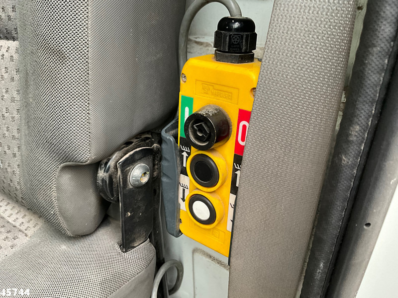 Camião basculante Nissan Cabstar 45.14 kipper Manual Just 101.549 km!: foto 15