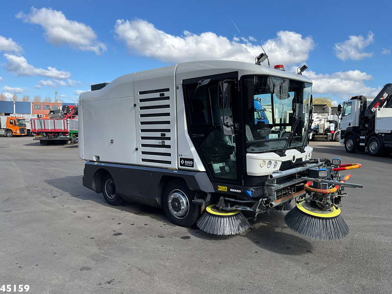 Ravo 540 CD Euro 6 with 3-rd brush - Varredora urbana: foto 4 Ravo 540 CD Euro 6 with 3-rd brush - Varredora urbana: foto 4