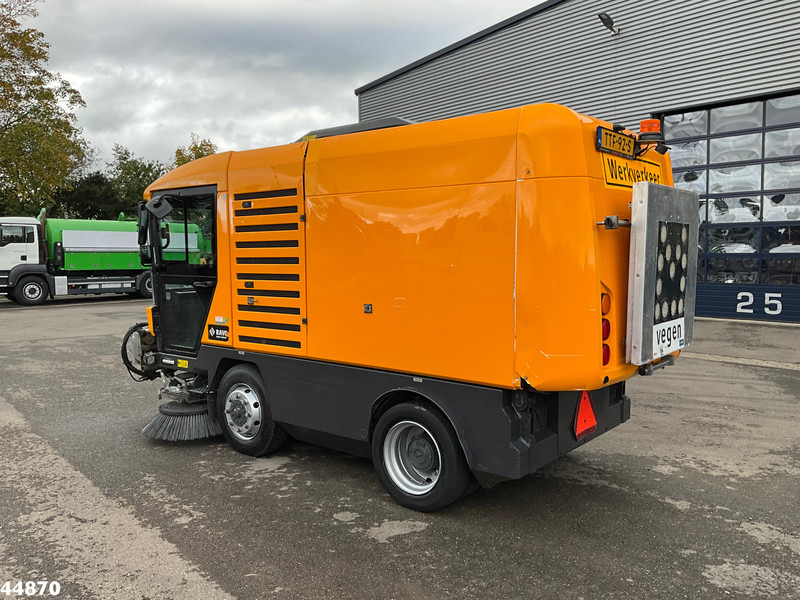 Ravo 540 with 3-rd brush - Varredora urbana: foto 4 Ravo 540 with 3-rd brush - Varredora urbana: foto 4