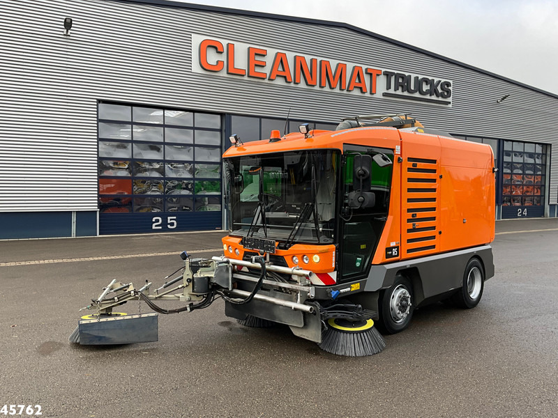 Ravo 580 Euro 6 with 3-rd brush - Varredora urbana: foto 3 Ravo 580 Euro 6 with 3-rd brush - Varredora urbana: foto 3