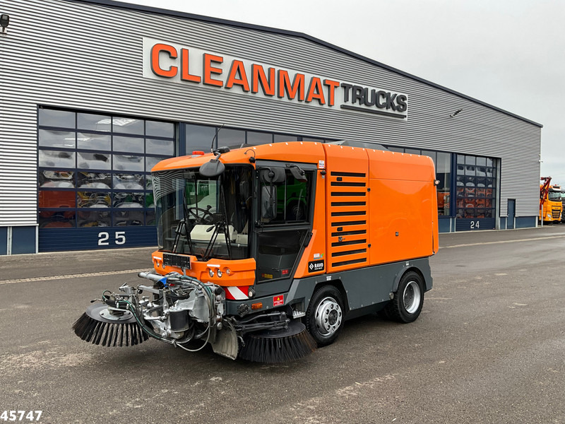 Ravo 580 with 3-rd brush - Varredora urbana: foto 3 Ravo 580 with 3-rd brush - Varredora urbana: foto 3