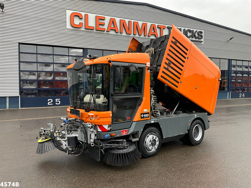 Ravo 580 with 3-rd brush - Varredora urbana: foto 1 Ravo 580 with 3-rd brush - Varredora urbana: foto 1