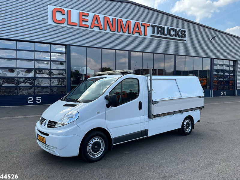 Renault Trafic 2.0 dCi Veeg-vuil kipper - Caminhão de lixo: foto 2 Renault Trafic 2.0 dCi Veeg-vuil kipper - Caminhão de lixo: foto 2