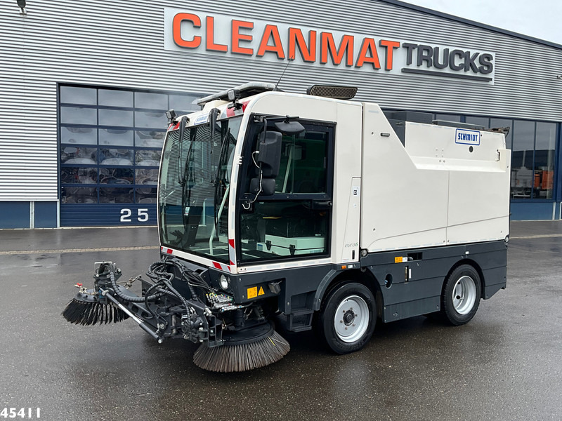 Schmidt Cleango 500 Compact Euro 6 with 3-rd brush - Varredora urbana: foto 2 Schmidt Cleango 500 Compact Euro 6 with 3-rd brush - Varredora urbana: foto 2