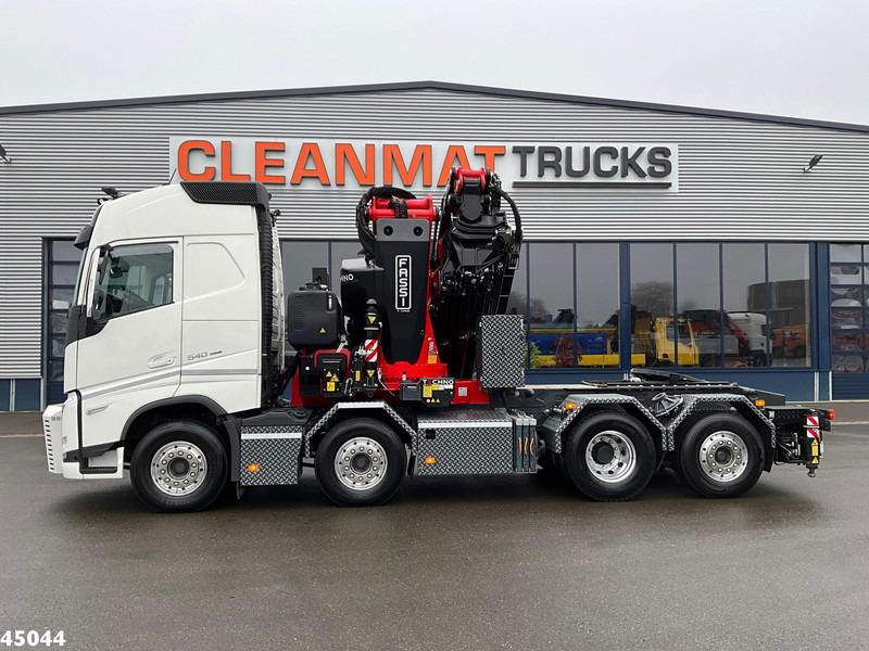 Volvo FH 540 8x2 Fassi 145 Tonmeter laadkraan + Fly-JIb Just 7.187 Km! Demo voertuig! - Camião grua: foto 5 Volvo FH 540 8x2 Fassi 145 Tonmeter laadkraan + Fly-JIb Just 7.187 Km! Demo voertuig! - Camião grua: foto 5