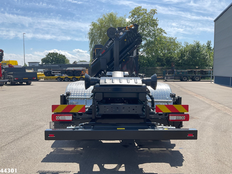Volvo FMX 500 8x4 Euro 6 Hiab 65 Tonmeter laadkraan + Multilift 25 Ton haakarmsysteem NEW AND UNUSED! - Camião polibenne, Camião grua: foto 3 Volvo FMX 500 8x4 Euro 6 Hiab 65 Tonmeter laadkraan + Multilift 25 Ton haakarmsysteem NEW AND UNUSED! - Camião polibenne, Camião grua: foto 3