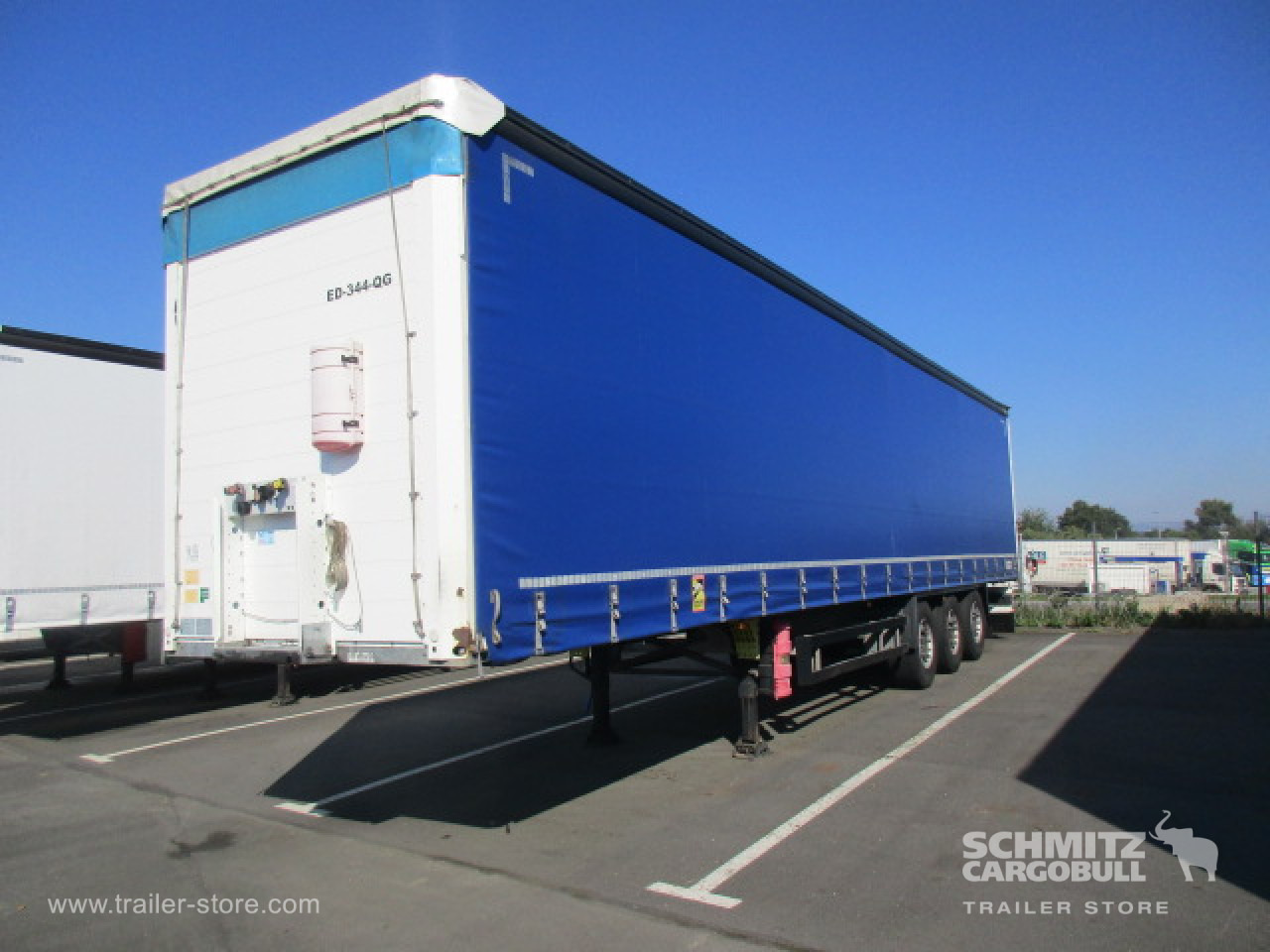 SCHMITZ Curtainsider Standard - Semi-reboque de lona: foto 3 SCHMITZ Curtainsider Standard - Semi-reboque de lona: foto 3