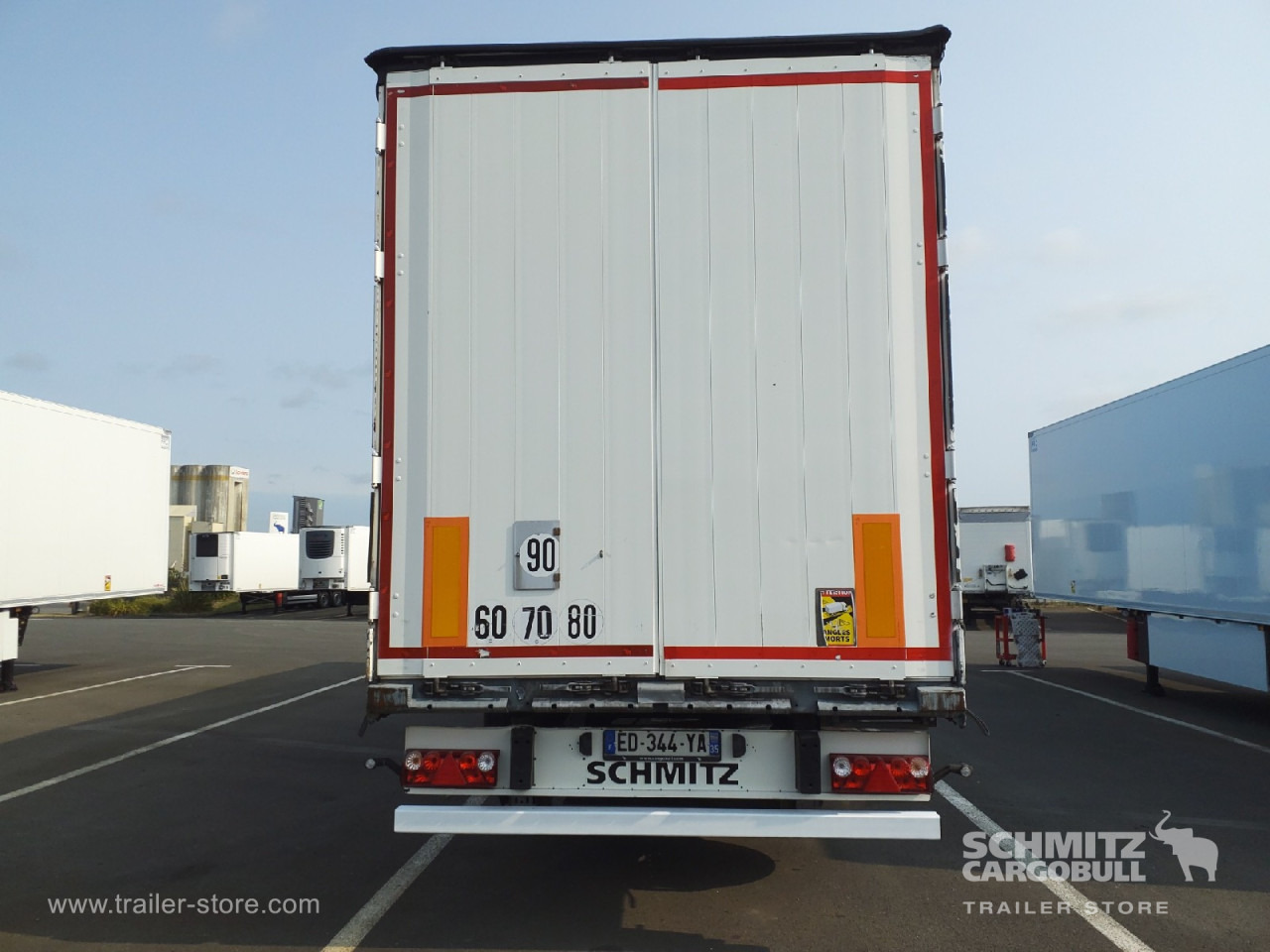 SCHMITZ Curtainsider Standard - Semi-reboque de lona: foto 4 SCHMITZ Curtainsider Standard - Semi-reboque de lona: foto 4