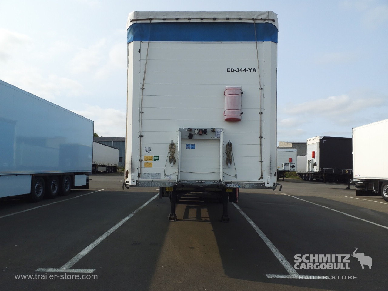 SCHMITZ Curtainsider Standard - Semi-reboque de lona: foto 5 SCHMITZ Curtainsider Standard - Semi-reboque de lona: foto 5