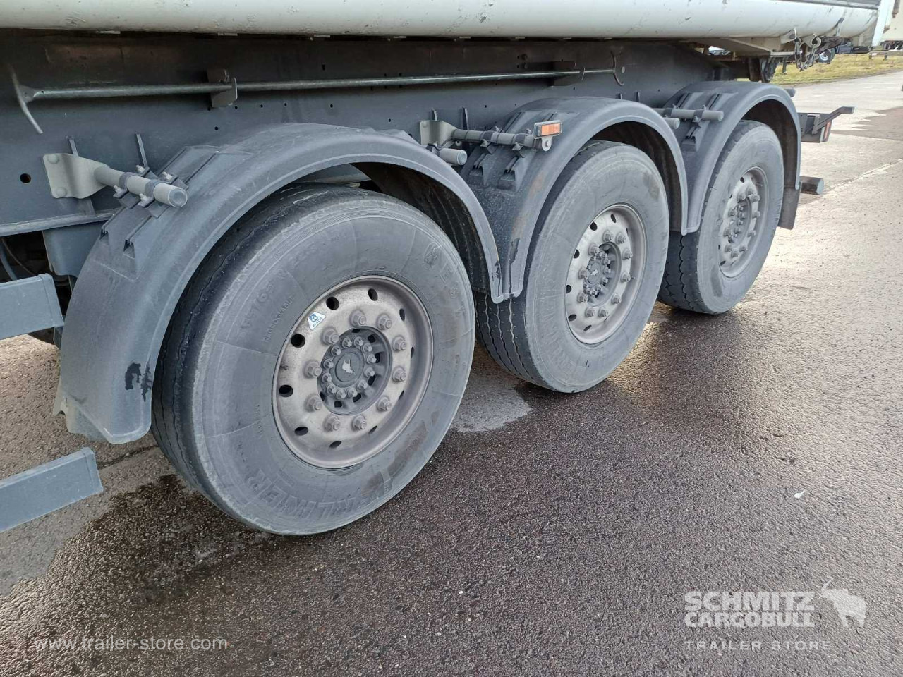 SCHMITZ Auflieger Kipper Alukastenmulde 44m³ - Semi-reboque basculante: foto 2 SCHMITZ Auflieger Kipper Alukastenmulde 44m³ - Semi-reboque basculante: foto 2