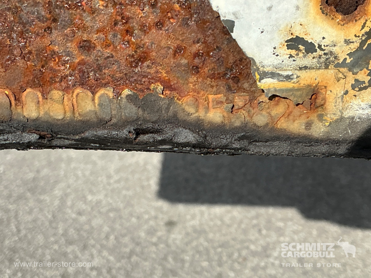 KRONE Dryfreight Standard Taillift - Semi-reboque furgão: foto 5 KRONE Dryfreight Standard Taillift - Semi-reboque furgão: foto 5