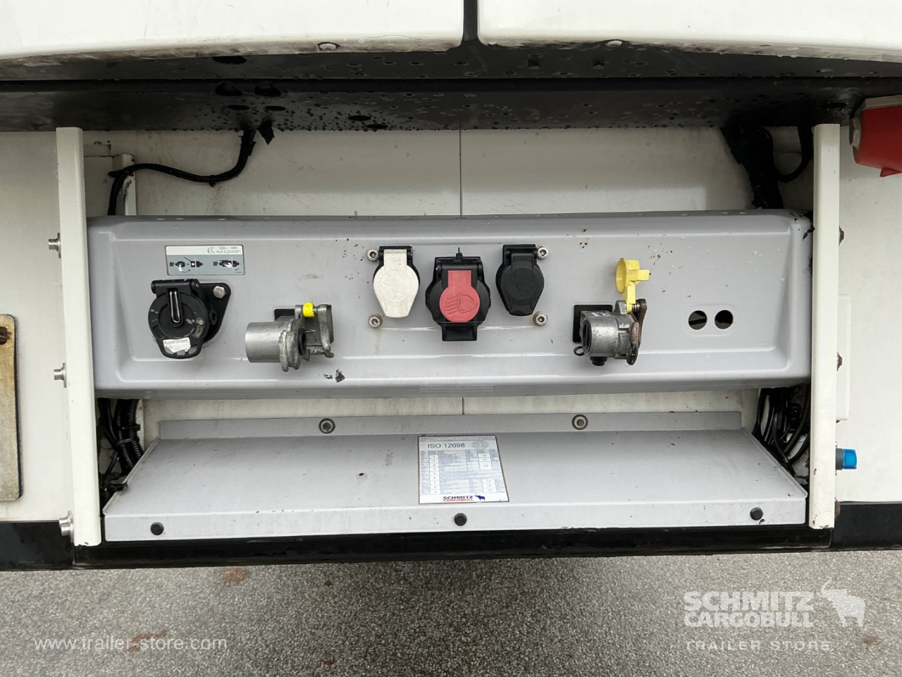 SCHMITZ Reefer Meat hanging system - Semi-reboque isotérmico: foto 4 SCHMITZ Reefer Meat hanging system - Semi-reboque isotérmico: foto 4