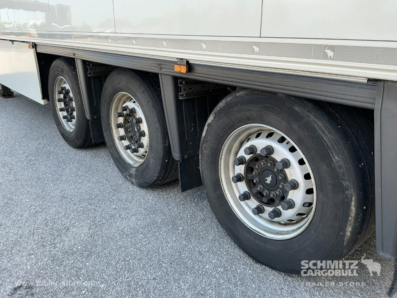 SCHMITZ Reefer Meat hanging system - Semi-reboque isotérmico: foto 5 SCHMITZ Reefer Meat hanging system - Semi-reboque isotérmico: foto 5