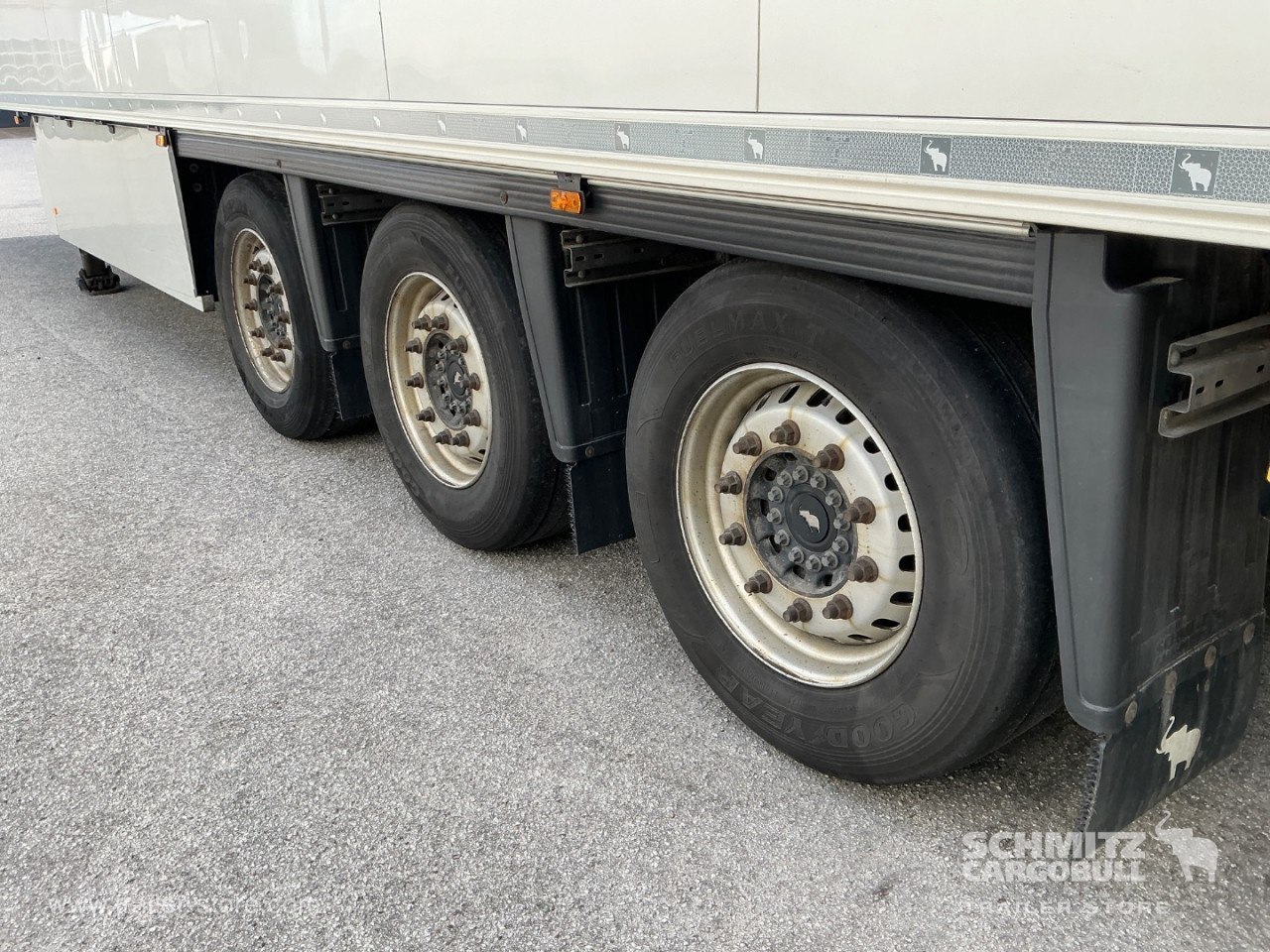 SCHMITZ Reefer Meat hanging system - Semi-reboque isotérmico: foto 5 SCHMITZ Reefer Meat hanging system - Semi-reboque isotérmico: foto 5