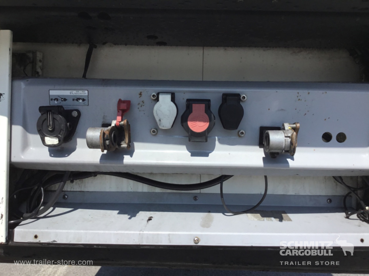 SCHMITZ Reefer Meat hanging system - Semi-reboque isotérmico: foto 4 SCHMITZ Reefer Meat hanging system - Semi-reboque isotérmico: foto 4